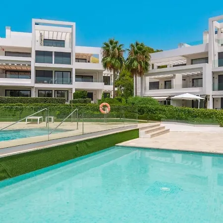 Amazing Ultra Modern Oasis In Atalaya Appartamento Estepona