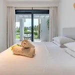 Apartment Amazing Ultra Modern Oasis In Atalaya Estepona