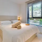 Amazing Ultra Modern Oasis In Atalaya Apartment Estepona