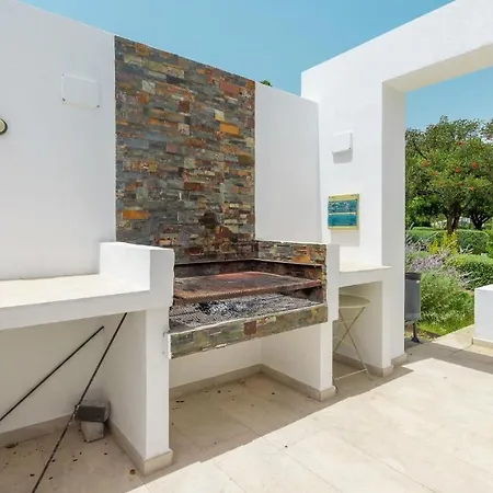 Amazing Ultra Modern Oasis In Atalaya Apartmán