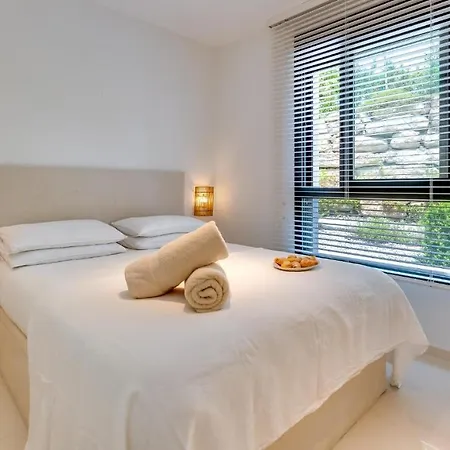 Amazing Ultra Modern Oasis In Atalaya Apartmán Estepona