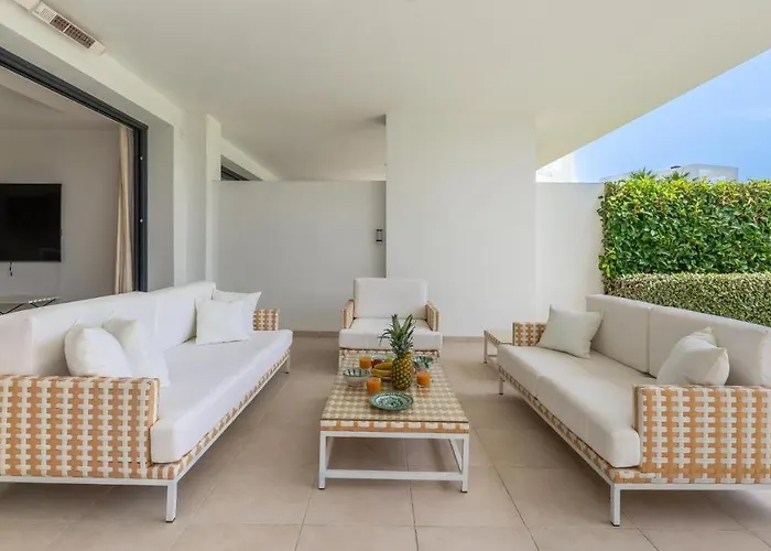 Amazing Ultra Modern Oasis In Atalaya Apartment *