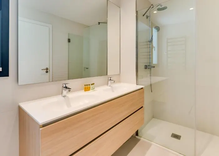 Amazing Ultra Modern Oasis In Atalaya 아파트 에스테포나