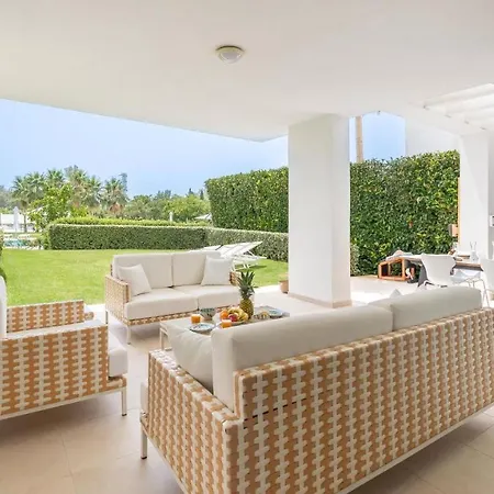 Amazing Ultra Modern Oasis In Atalaya Daire